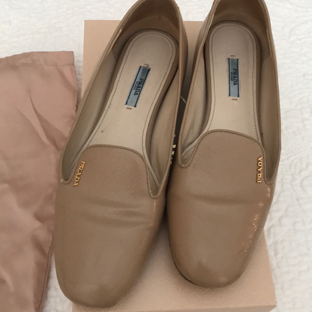 Prada flat - Picture 2 of 11
